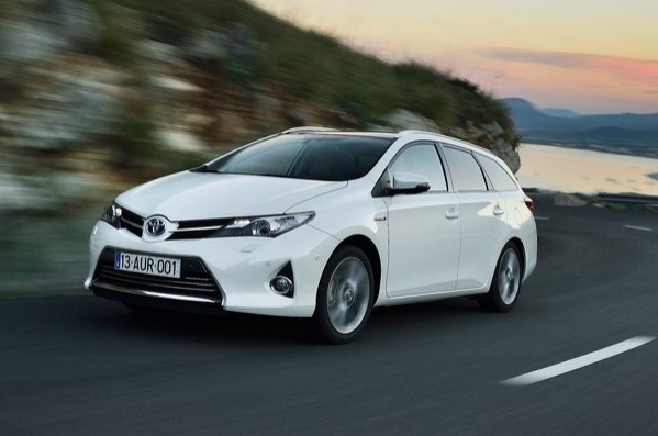 https://wcar.sets.lv/cars/Toyota/Auris Touring Sports/1396342608-TOY1 (3).jpg